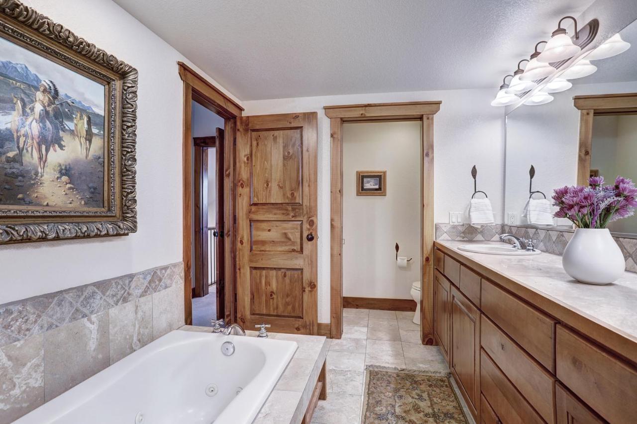Amber Sky - Ski-In Ski-Out Apartment Брекенридж Номер фото